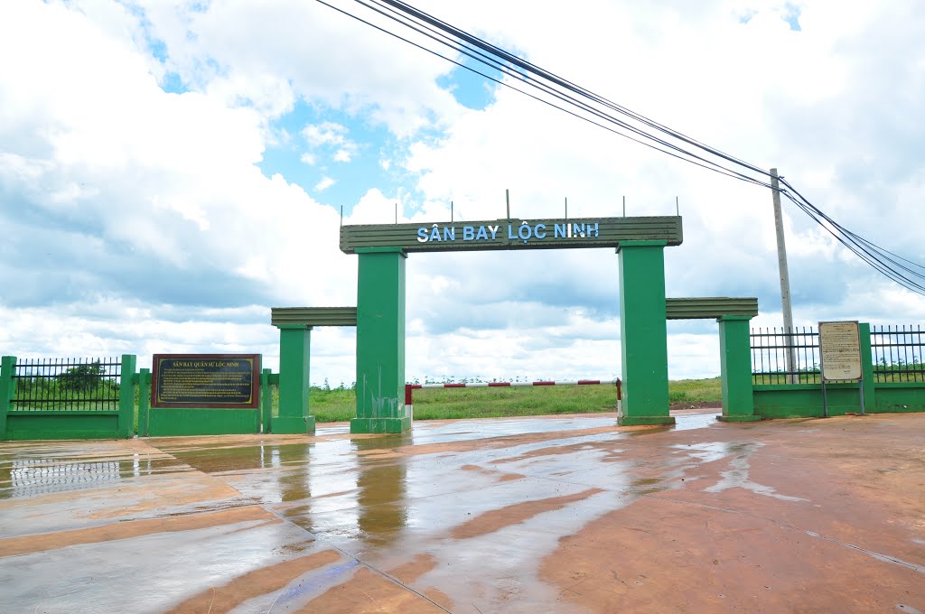 Di tích sân bay quân sự Lộc Ninh
